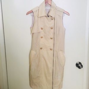 Sleeveless Trench style of one-piece